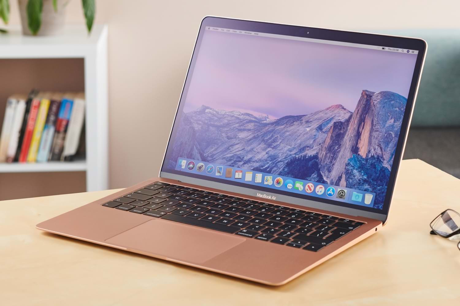 Bloomberg: Apple представит свои процессоры для MacBook на WWDC 22 июня - изображение обложка
