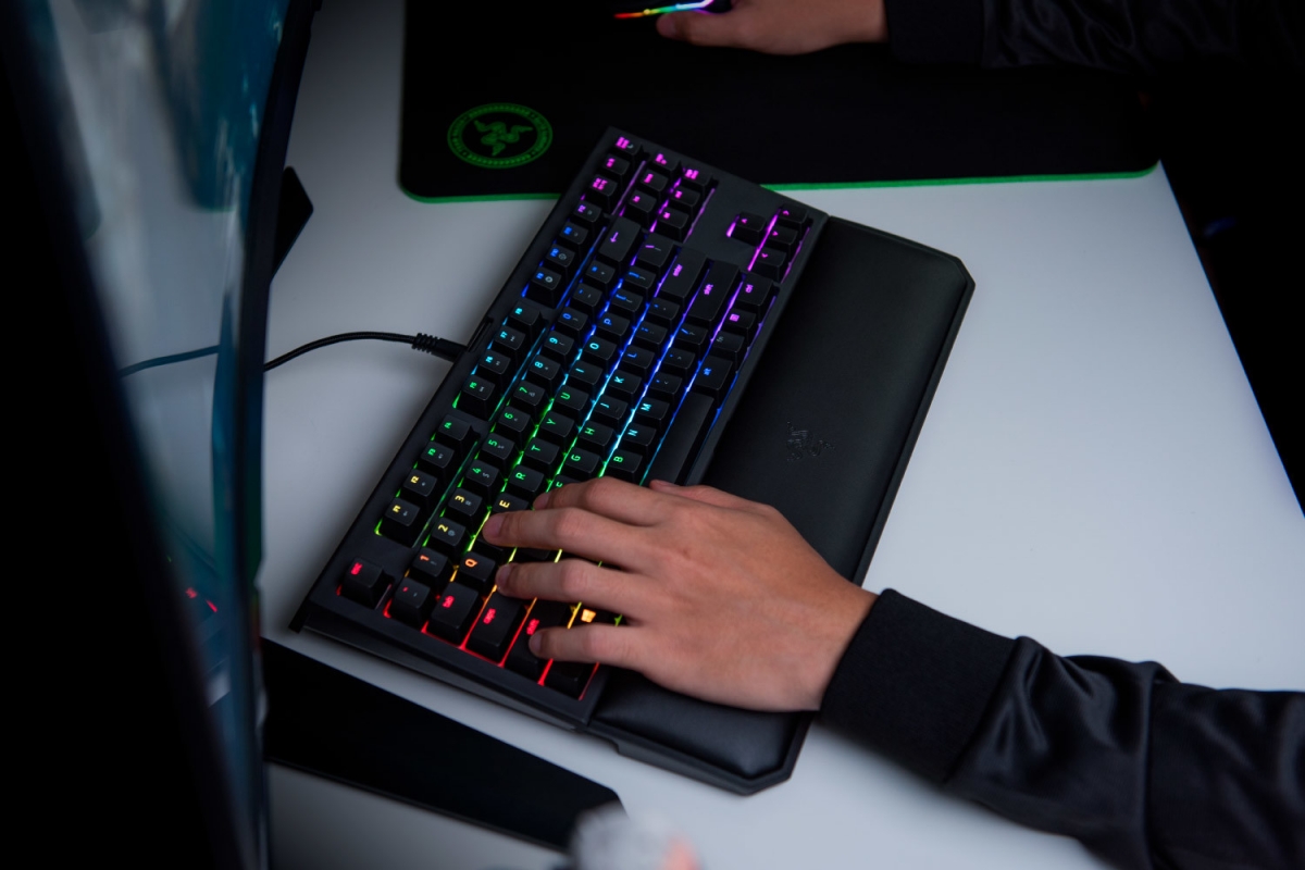 Razer выпустила клавиатуру BlackWidow Tournament Edition Chroma V2 - фото 2
